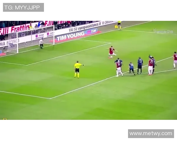 球场上的璀璨明星：透视当今足坛顶级球员的荣耀与挑战