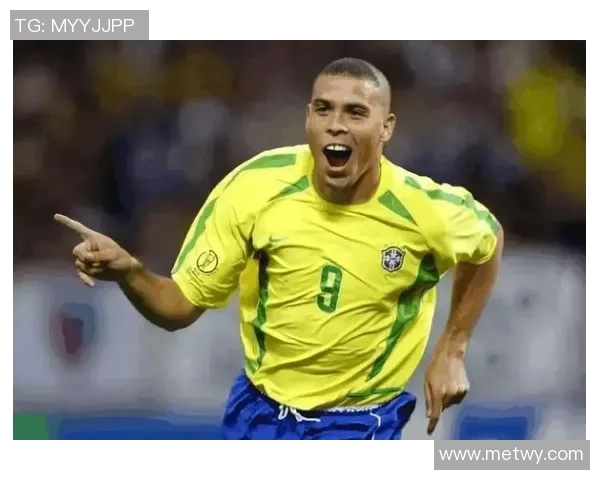 足球巨星风采全景展示模板图助你轻松打造炫酷个性封面